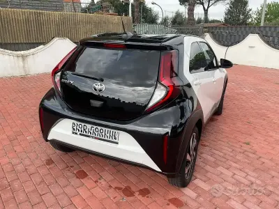 Second-hand Toyota Aygo X Lounge 72 CP (52 kW) 2023 Alb SUV
