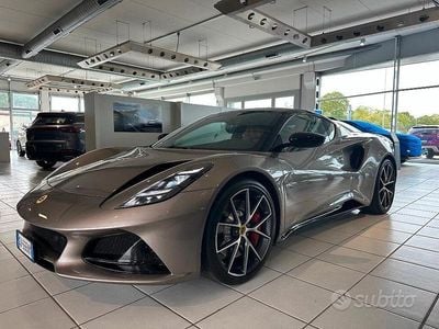 Usata Lotus Emira 364 CV (267 kW) 2024 Grigio Coupé