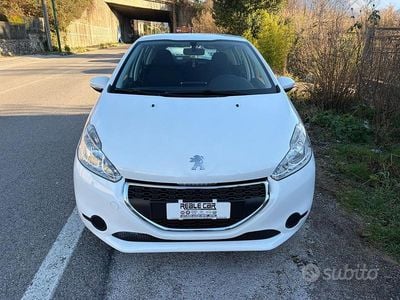 Bianco Usata 2014 Peugeot 208 Access Utilitaria | 5799 € (Ottimo prezzo)