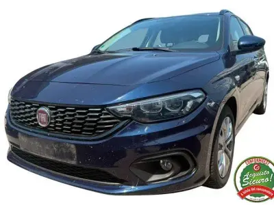 Usata Fiat Tipo Lounge 120 CV (88 kW) 2017 Bluazzurro Station wagon