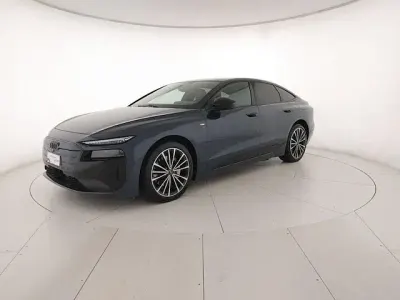 Usata Audi A6 e-tron S-Line 339 kW (462 CV) 2025 Blu plasma metallizzato Berlina