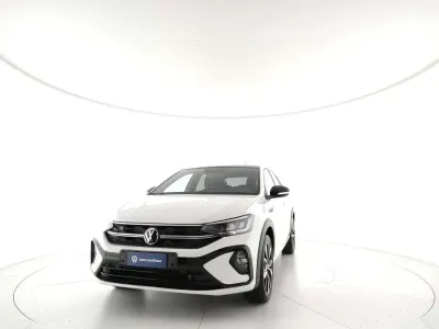 Usata VW Taigo R-line 110 CV (80 kW) 2023 Pure white nero SUV