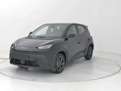 Nuova BYD Dolphin Surf Boost 35 kW (48 CV) 2026 Nero Utilitaria