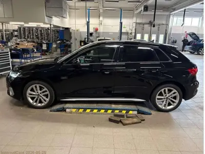 Usata Audi A3 Ambiente 150 CV (110 kW) 2023 Blu/azzurro Berlina