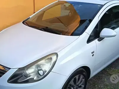 Usata Opel Corsa 80 CV (58 kW) 2010 Bianco Utilitaria