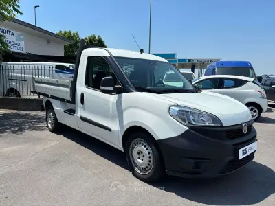 Usata Fiat Doblò 105 CV (77 kW) 2017 Bianco Monovolume