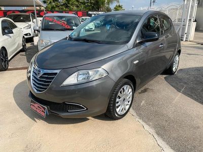 usata Lancia Ypsilon 1.2 69 CV 5 porte GPL