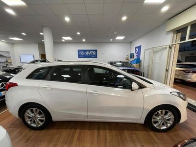 usata Hyundai i30 WAGON 1.6 CRDi COMFORT