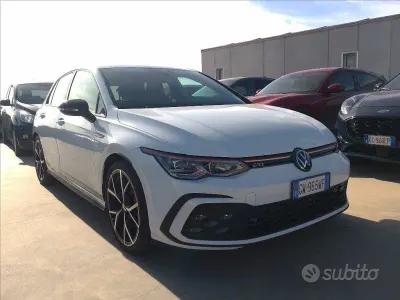 Usata VW Golf VIII GTI 265 CV (194 kW) 2024 Bianco Berlina
