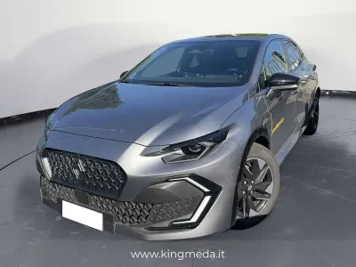 Usata Renault Clio V Techno 160 CV (117 kW) 2025 Grigio Berlina