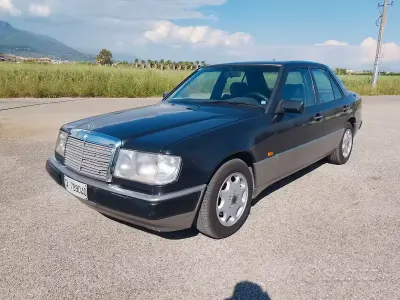 Usata Mercedes 200 122 CV (89 kW) 1990 Berlina