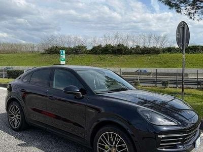 Usata Porsche Cayenne Coupe Platinum Edition 462 CV (339 kW) 2022 Blu/azzurro Coupé