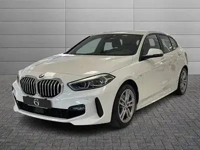 Usata BMW 118 M Sport 150 CV (110 kW) 2022 Storm bay metallizzato Berlina