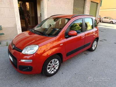 Usata Fiat Panda Lounge 2015 Rosso Utilitaria