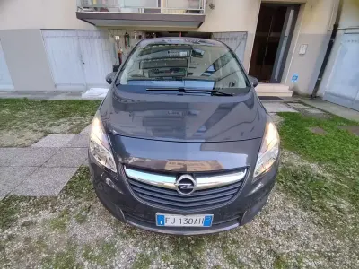 Usata Opel Meriva 95 CV (69 kW) 2017 Bluazzurro Monovolume