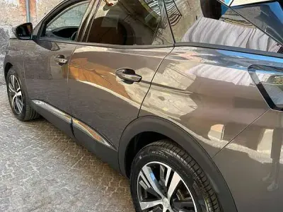 Usata Peugeot 3008 Allure 131 CV (96 kW) 2022 Grigio SUV