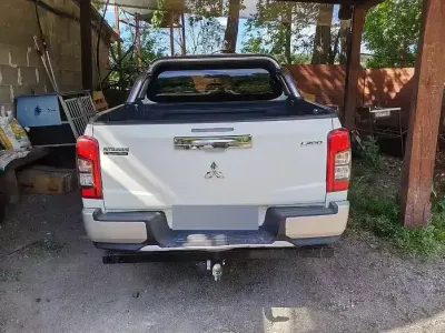 Usata Mitsubishi L200
