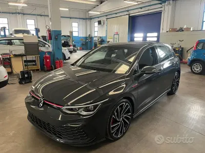 Usata VW Golf VIII GTI 245 CV (180 kW) 2023 Grigio Berlina