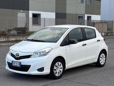Bianco Usata 2012 Toyota Yaris Lounge Berlina | 7200 € (Cara)