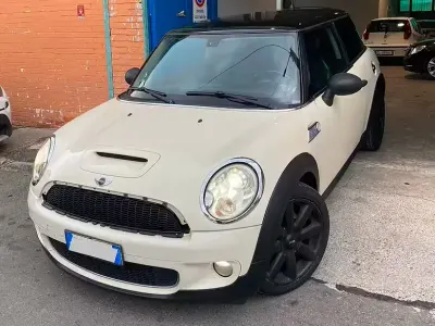 Usata Mini Cooper S 170 CV (125 kW) 2011 Utilitaria