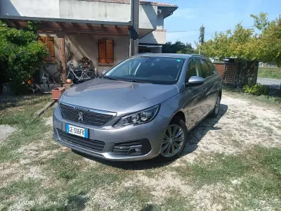 Usata Peugeot 308 Allure 131 CV (96 kW) 2021 Grigio Station wagon