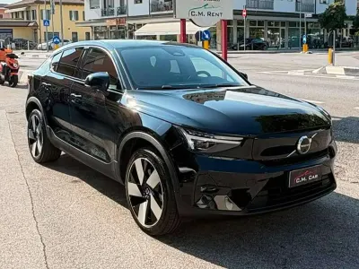 Usata Volvo C40 160 kW (218 CV) 2022 Nero SUV
