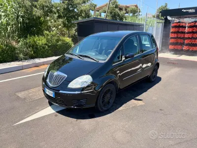 Usata Lancia Musa 90 CV (66 kW) 2008 Nero Monovolume