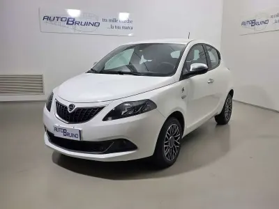 Gebraucht Lancia Ypsilon S 69 PS (50 kW) 2022 Weiß Kleinwagen