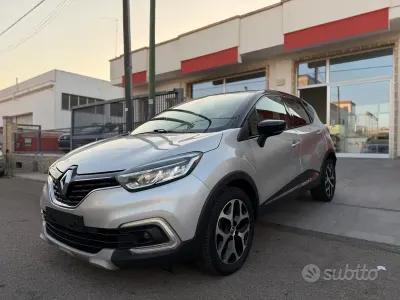 Usata Renault Captur 90 CV (66 kW) 2019 Grigio SUV