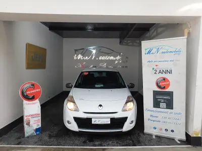 Usata Renault Clio II Dynamique 75 CV (55 kW) 2011 Bianco pastello Berlina