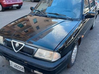 Usado Alfa Romeo 33 90 CV (66 kW) 1991 Negro Berlina