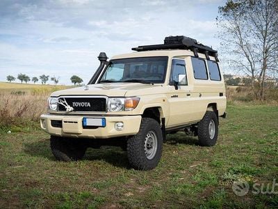 Usata Toyota Land Cruiser 2021 Marrone SUV