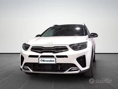 Usata Kia Stonic GT-Line 101 CV (74 kW) 2022 Bianco SUV