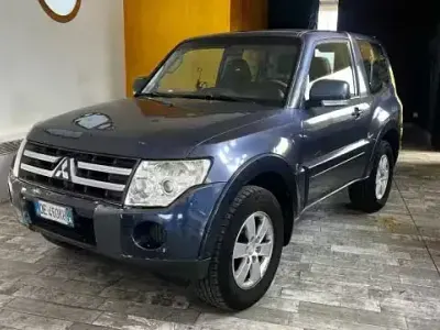 Usata Mitsubishi Pajero Instyle 170 CV (125 kW) 2007 Blu SUV