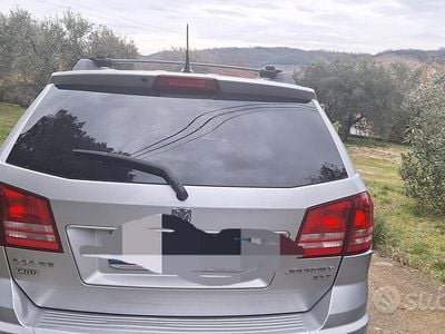 Usata Dodge Journey 140 CV (102 kW) 2010 Grigio SUV