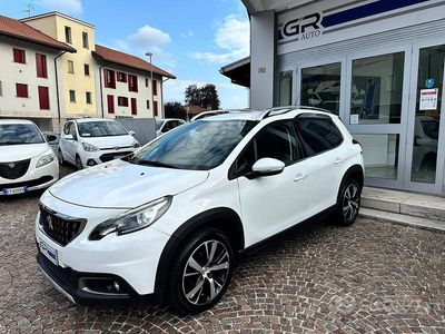 Usata Peugeot 2008 Allure 100 CV (73 kW) 2016 Bianco SUV