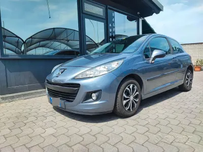 Usata Peugeot 207 73 CV (53 kW) 2010 Grigio Berlina