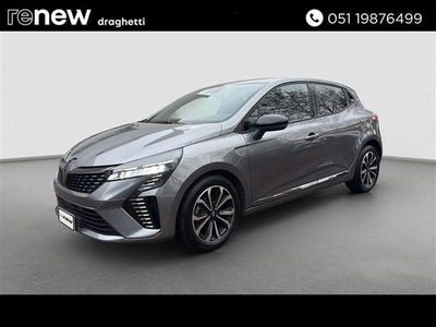 Usata Renault Clio V Techno 90 CV (66 kW) 2025 Grigio chiaro Berlina