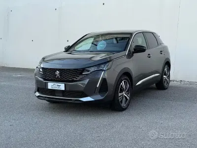 Usata Peugeot 3008 Allure 131 CV (96 kW) 2023 Grigio SUV