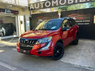 Usata Mahindra XUV500 140 CV (102 kW) 2018 Rosso SUV