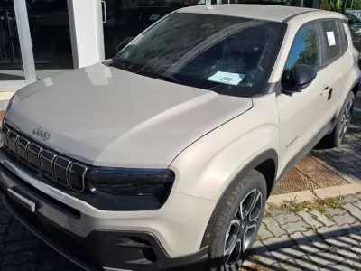 Nuova Jeep Avenger Summit 101 CV (74 kW) 2026 Stone SUV