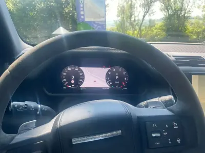 Usata Land Rover Defender Carpathian Edition 525 CV (386 kW) 2024 Grigio SUV