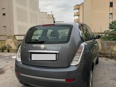 Begagnad Lancia Ypsilon 60 HK (44 kW) 2007 Grå Halvkombi