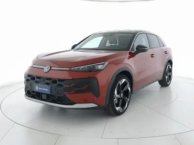 Usata VW T-Roc Style 116 CV (85 kW) 2026 Flame red metallizzato nero SUV
