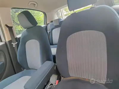 Usata Fiat Grande Punto 65 CV (47 kW) 2007 Grigio Utilitaria