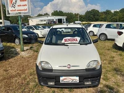 Usata Fiat 600 Active 54 CV (39 kW) 2010 Bianco Berlina