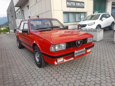 Usata Alfa Romeo Giulietta 130 CV (95 kW) 1985 Rosso Berlina