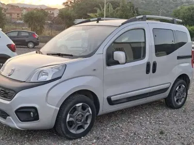 Usata Fiat Qubo Trekking 80 CV (58 kW) 2018 Argento Monovolume