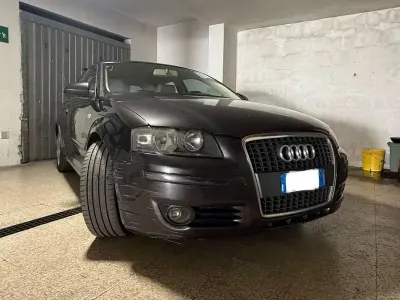 Usata Audi A3 Ambition 105 CV (77 kW) 2004 Grigio Utilitaria