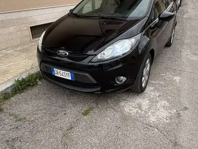 Usata Ford Fiesta Titanium 71 CV (52 kW) 2012 Utilitaria